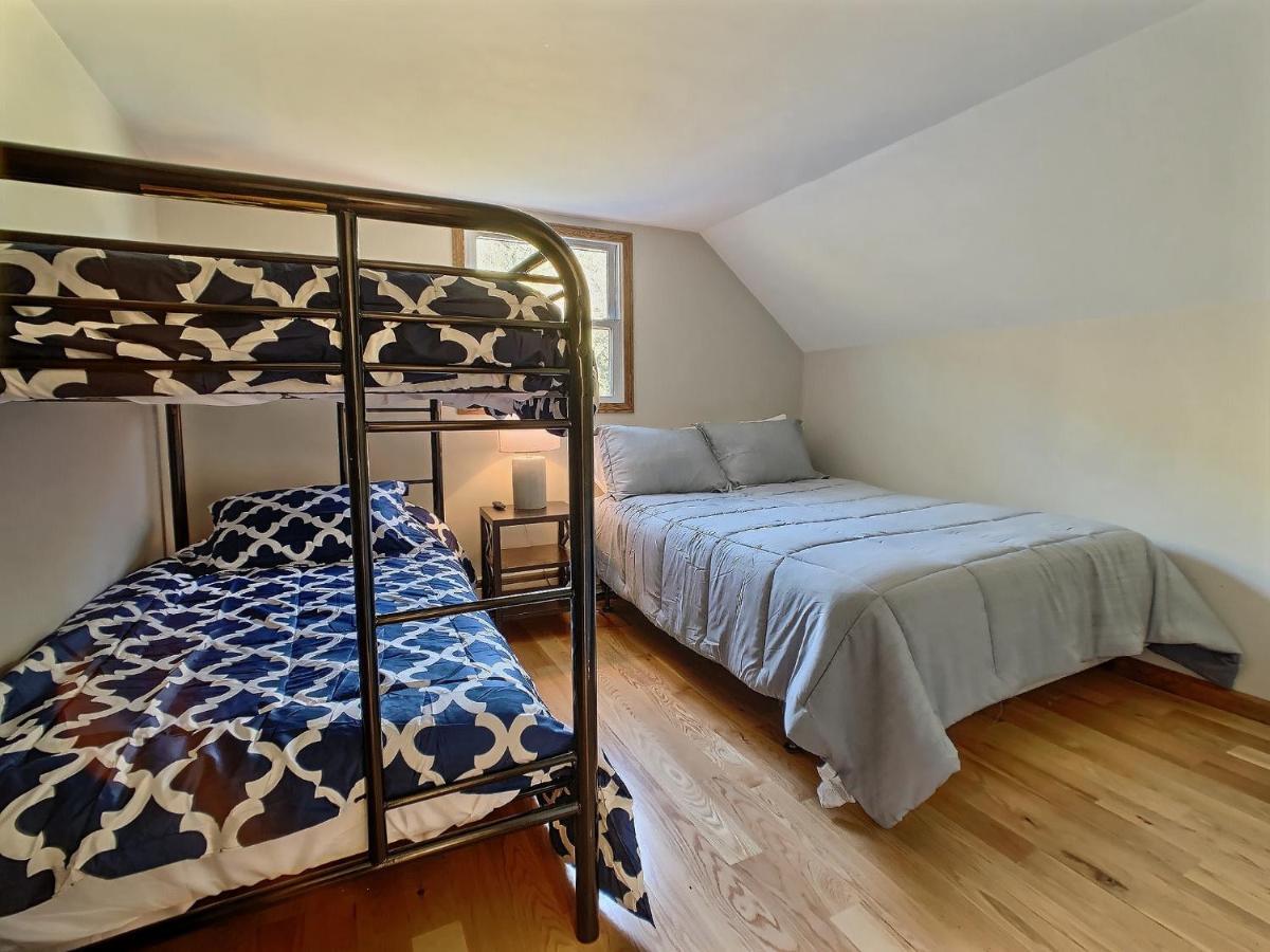 Maples Retreat - 2 Acres - Fireplace 엘리콧빌 외부 사진